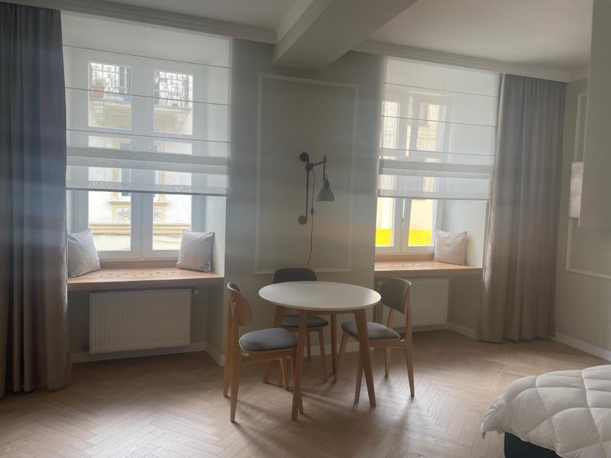 Mey Appartment On Rynok Square Λβιβ Εξωτερικό φωτογραφία